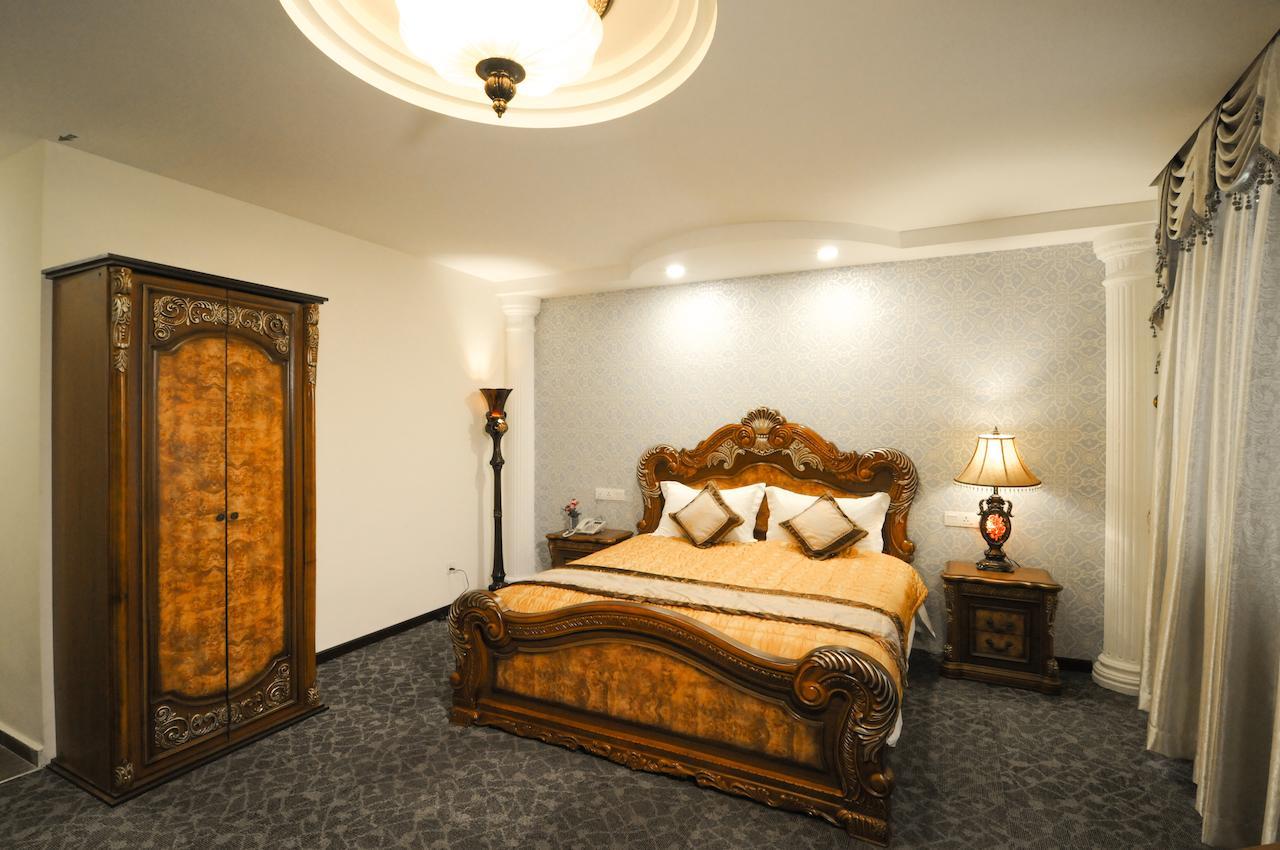 K Garden Hotel Паріт-Бунтар Номер фото